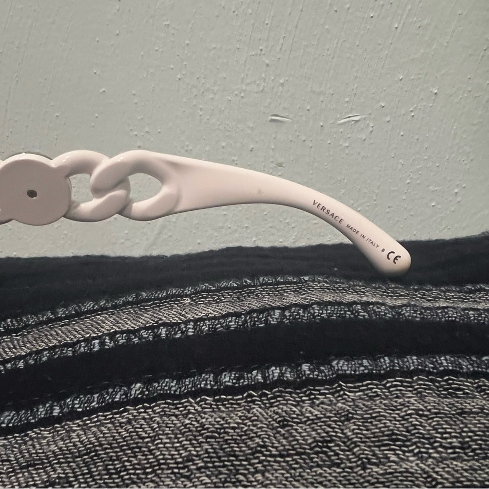 Authentic Versace Sunglasses Missing Small Medusa - image 6